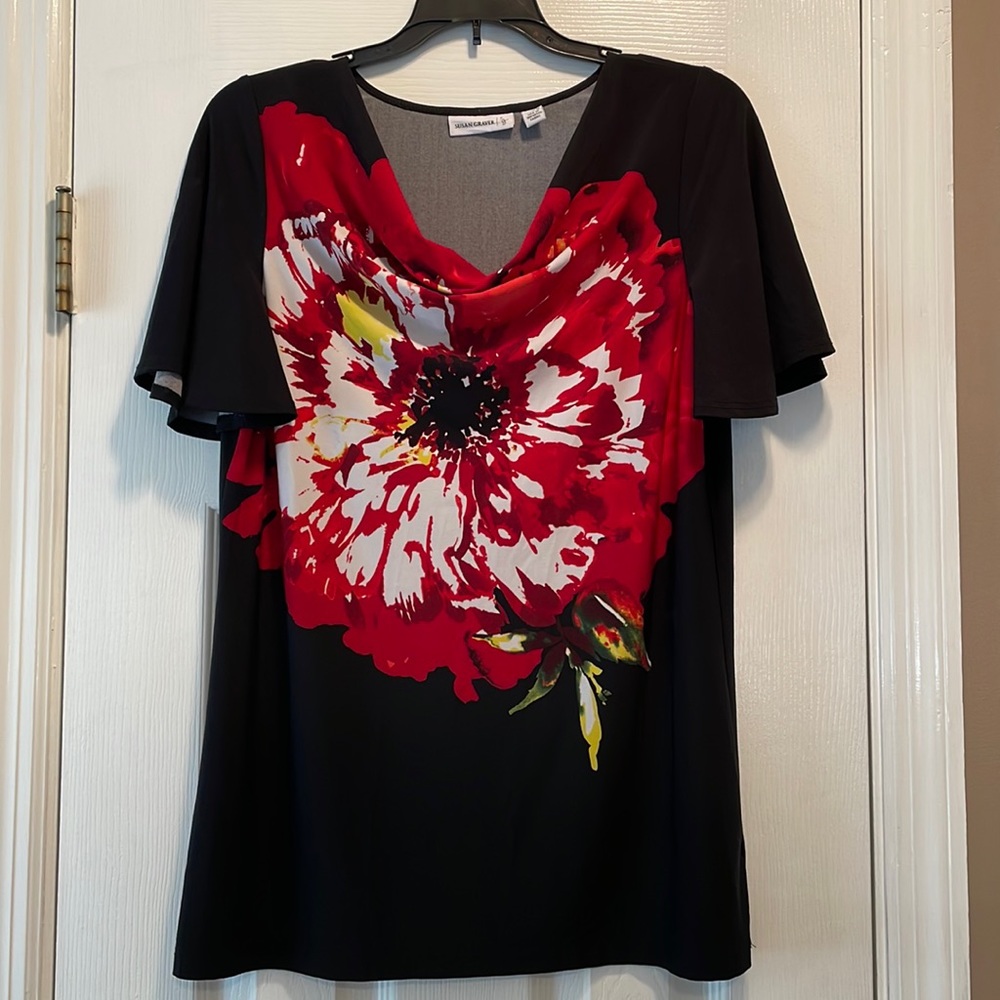 Susan Graver S/S Dressy Blouse/Top. Size Small. Black Floral . Swoop Neck. EUC